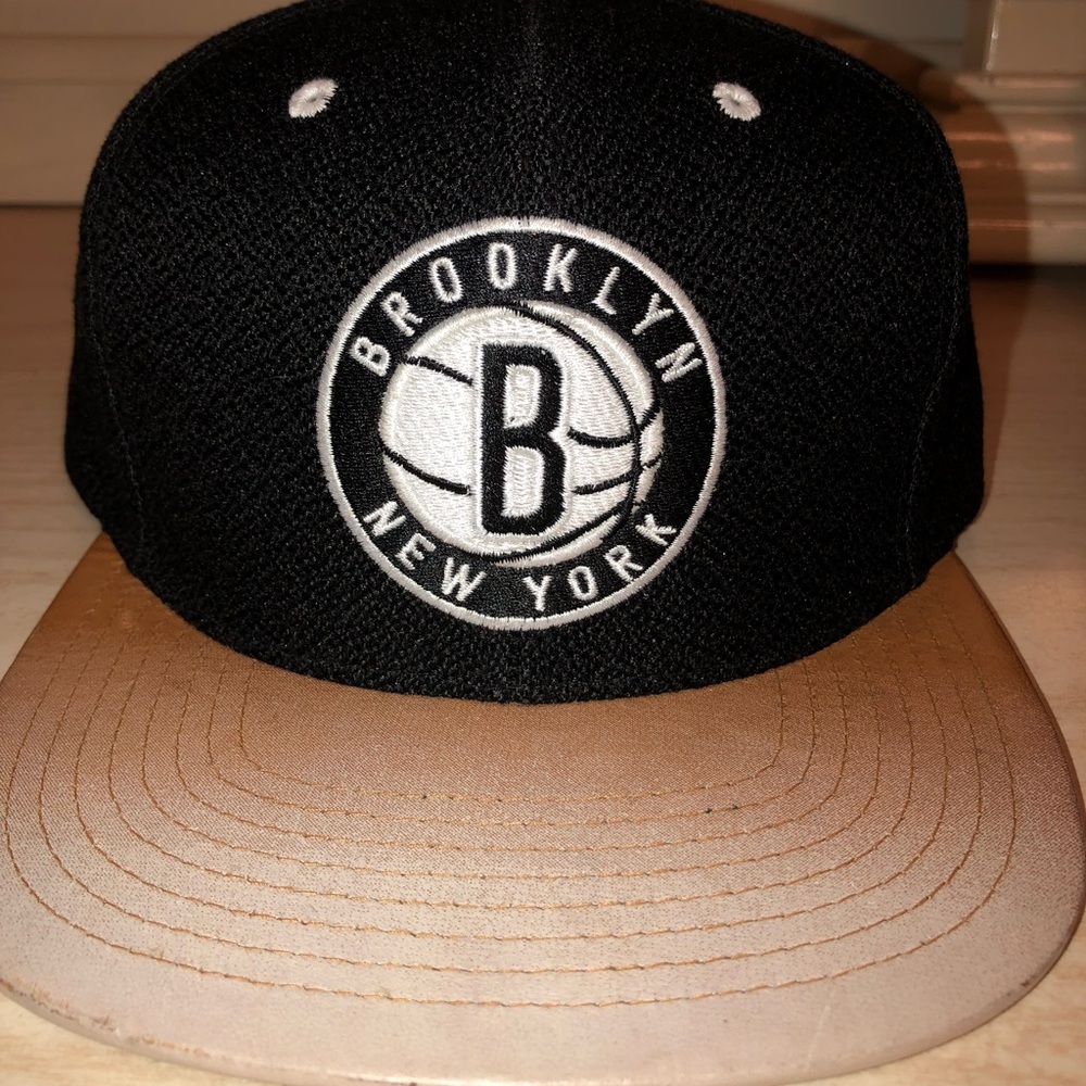 Boston NY strapback.